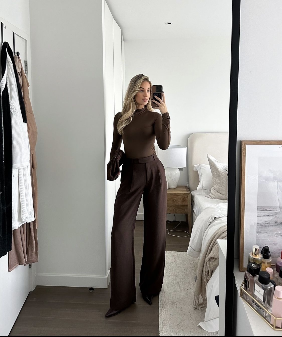 corp girly simple brown